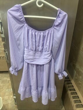 Exlura woman’s lavender mini dress Small